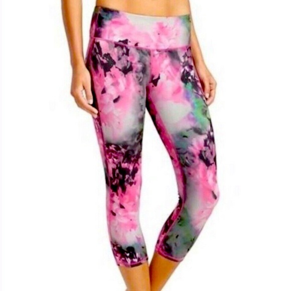 Athleta Chaturanga Bloom Capri Leggings - Size XS - Picture 2 of 6